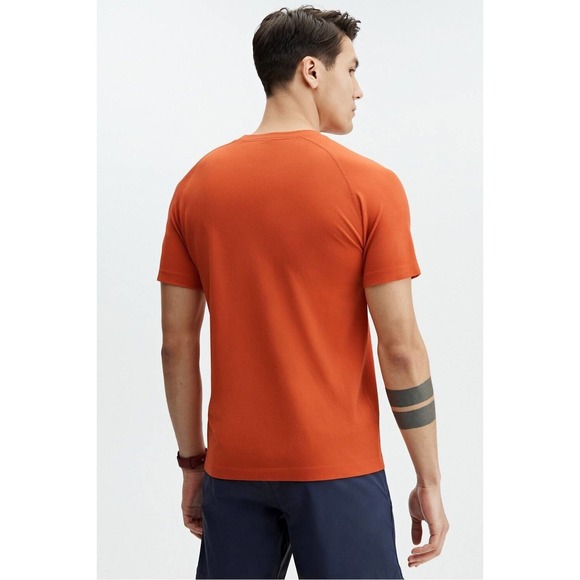 Fabletics The Training Day Tee Men Size 2XL Orange Rust Workout - Picture 2 of 6